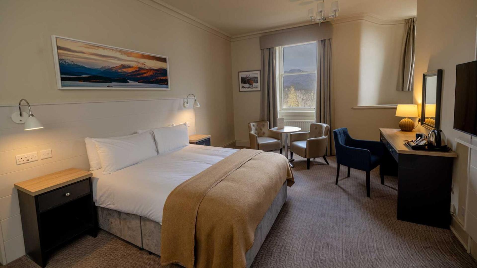 The Tarbet Hotel Bagian luar foto