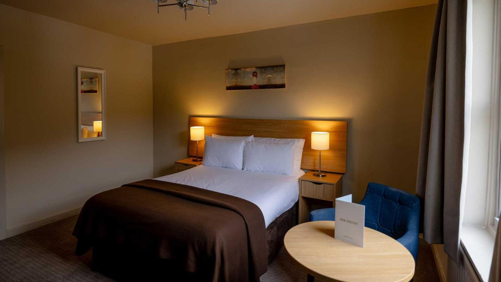The Tarbet Hotel Bagian luar foto